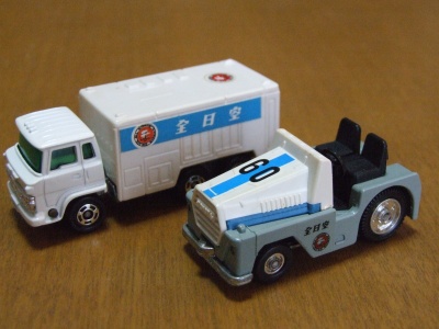 TOMICA AIRPLANES