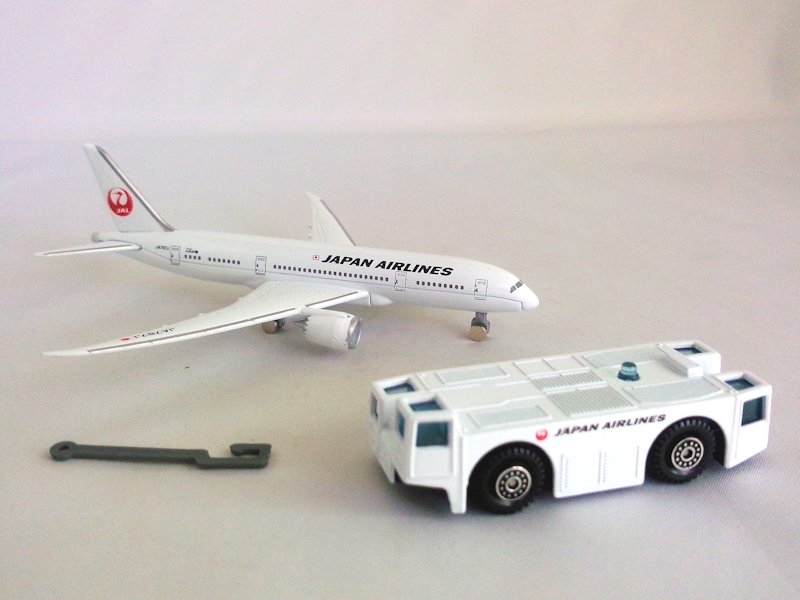 TOMICA AIRPLANES